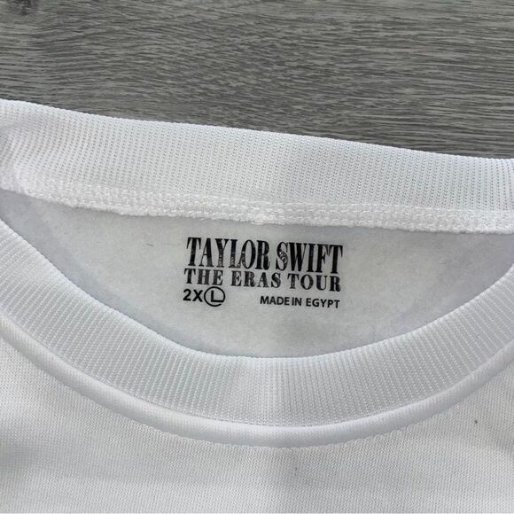 Taylor Swift White Sweatshirt - The Eras Tour - Picture 4 of 12